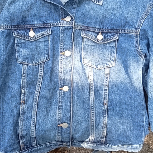 Banana Republic Jean Jacket - Picture 3 of 3